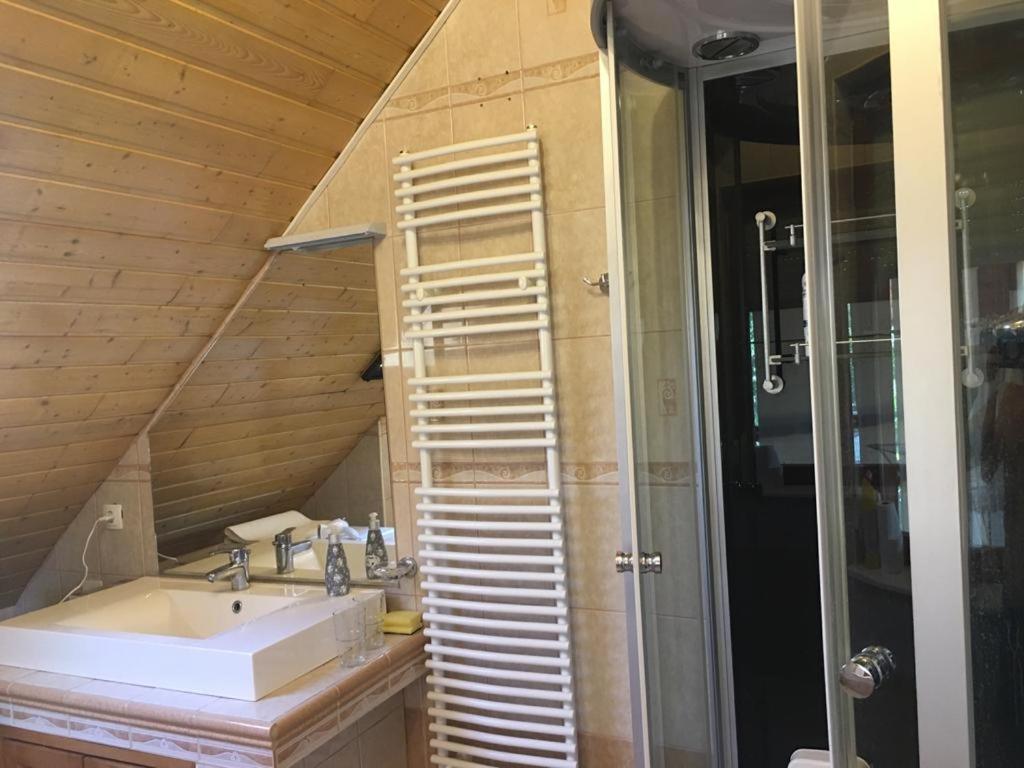 Lavender Apartment Heviz Bagian luar foto